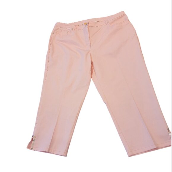 Ruby Rd. Make Me Blush Pink Capri Pants with Shell Button Accents - Picture 1 of 10